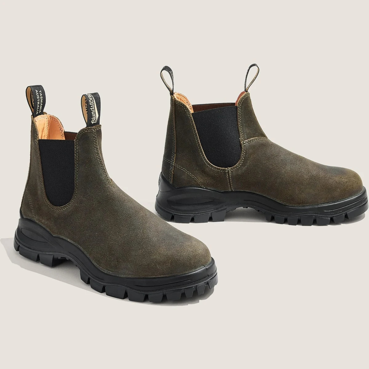 Blundstone (2322) LUG BOOT Unisex (Utility & Street-ready, Chunky Lug Sole)