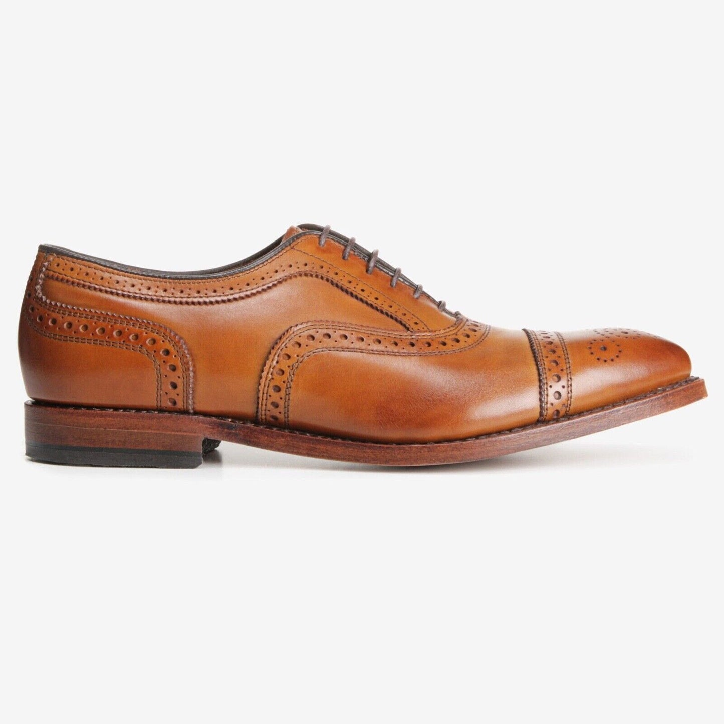 Allen Edmonds Strand Cap-Toe Lace-up Dress Shoe (1635 Walnut Calf, Brogue Perf)